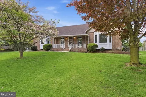 1813 Winston Dr, Hagerstown, MD 21740