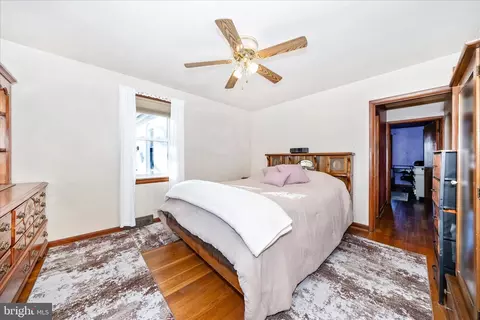 Bedroom - 3 E Chestnut St, Funkstown, MD 21734 photo 2 of 10
