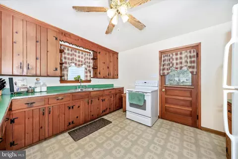 Kitchen - 3 E Chestnut St, Funkstown, MD 21734 photo 2 of 10