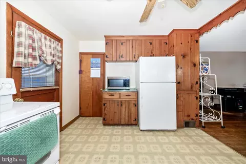Kitchen - 3 E Chestnut St, Funkstown, MD 21734 photo 5 of 10