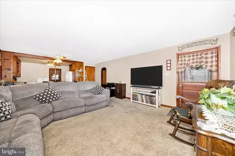 Living - 3 E Chestnut St, Funkstown, MD 21734 photo 2 of 3