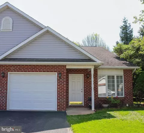 14053 Sweet Vale Dr, Hagerstown, MD 21742