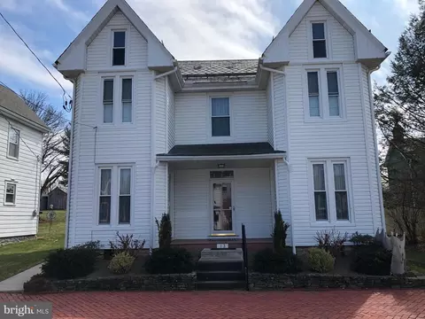 13 W Water, Smithsburg, MD 21783