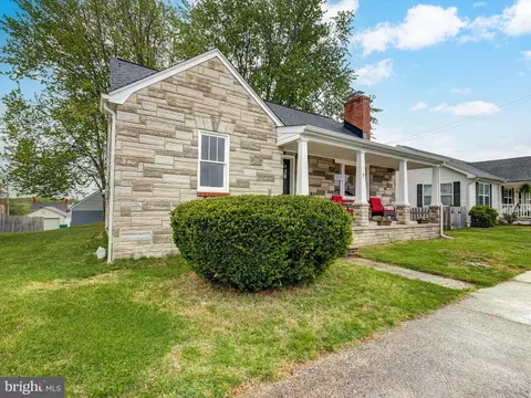 Exterior - 25 Young Ave, Boonsboro, MD 21713 photo 3 of 8