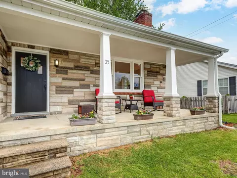 Exterior - 25 Young Ave, Boonsboro, MD 21713 photo 2 of 8