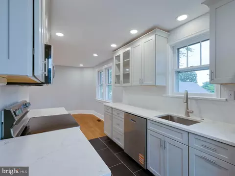 Kitchen - 25 Young Ave, Boonsboro, MD 21713 photo 3 of 3