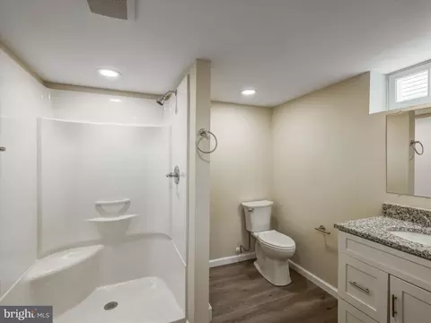 Bath - 25 Young Ave, Boonsboro, MD 21713 photo 5 of 6