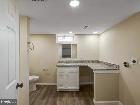 Bath - 25 Young Ave, Boonsboro, MD 21713 photo 6 of 6