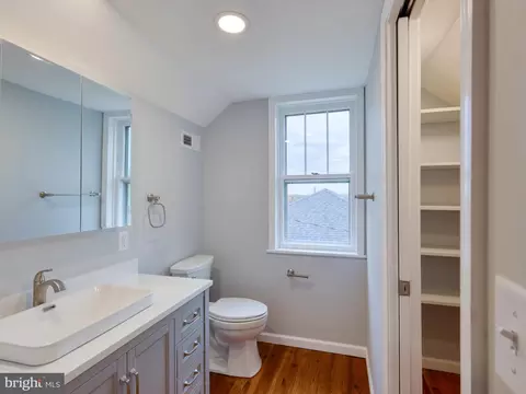 Bath - 25 Young Ave, Boonsboro, MD 21713 photo 3 of 6