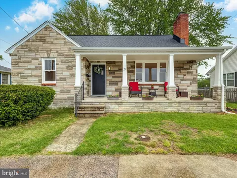25 Young Ave, Boonsboro, MD 21713