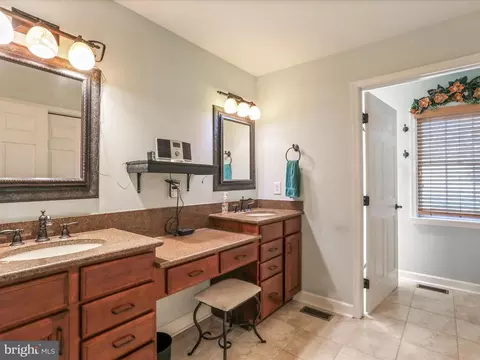 Bath - 14122 Mercersburg Rd, Clear Spring, MD 21722 photo 3 of 8
