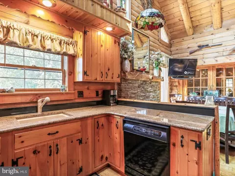 Kitchen - 14122 Mercersburg Rd, Clear Spring, MD 21722 photo 3 of 5