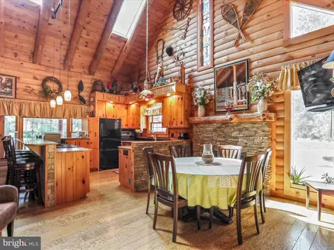 Dining - 14122 Mercersburg Rd, Clear Spring, MD 21722 photo 2 of 2