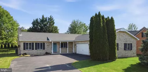 10727 Apple Tree Ln, Williamsport, MD 21795