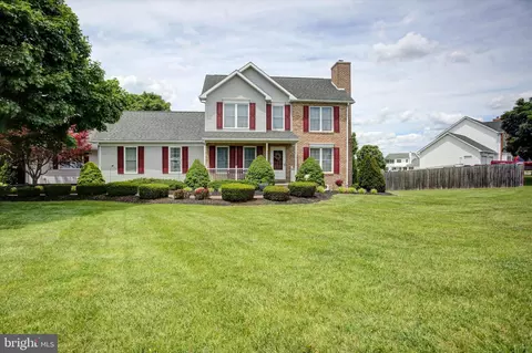13418 Wellspring Dr, Hagerstown, MD 21740