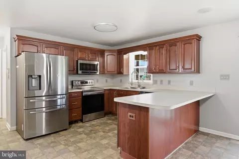 Kitchen - 11339 Gift Rd, Clear Spring, MD 21722 photo 4 of 4