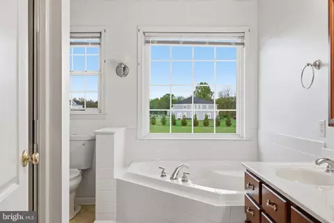 Bath - 11339 Gift Rd, Clear Spring, MD 21722 photo 3 of 4