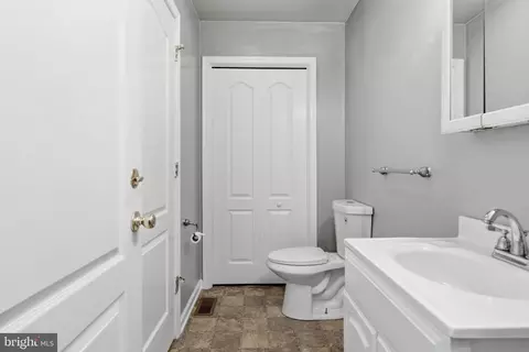 Entry Way - 11339 Gift Rd, Clear Spring, MD 21722 photo 5 of 7