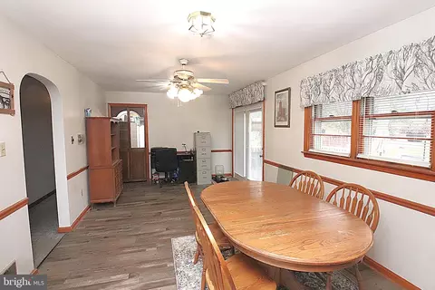 Dining - 14540 National Pike, Clear Spring, MD 21722 photo 2 of 2