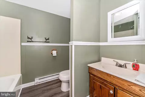 Bath - 21321 Leiter St, Hagerstown, MD 21742 photo 1 of 3