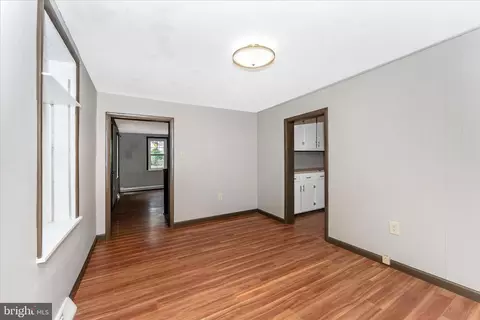 Living - 21321 Leiter St, Hagerstown, MD 21742 photo 6 of 6
