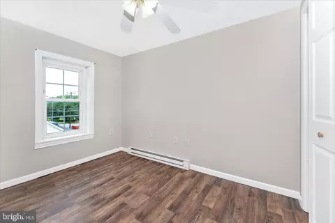 Bedroom - 21321 Leiter St, Hagerstown, MD 21742 photo 3 of 3