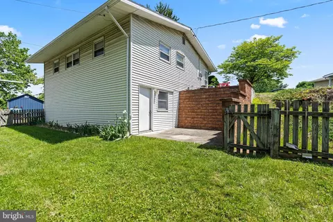 Exterior - 1123 Outer Dr, Hagerstown, MD 21742 photo 8 of 11