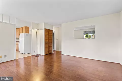 Living - 1123 Outer Dr, Hagerstown, MD 21742 photo 4 of 4