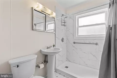 Bath - 1123 Outer Dr, Hagerstown, MD 21742 photo 1 of 1