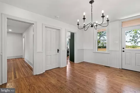 Entry Way - 14005 Dry Run Rd, Clear Spring, MD 21722 photo 2 of 3