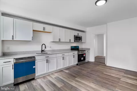 Entry Way - 15225 Fairview Rd, Clear Spring, MD 21722 photo 5 of 9