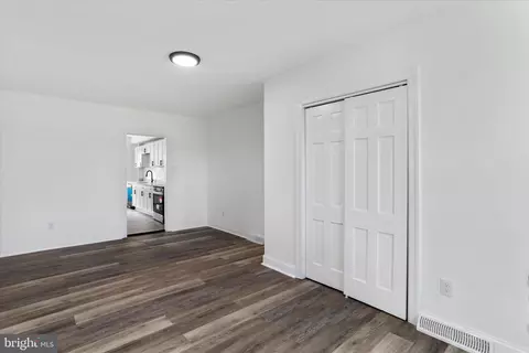 Entry Way - 15225 Fairview Rd, Clear Spring, MD 21722 photo 7 of 9