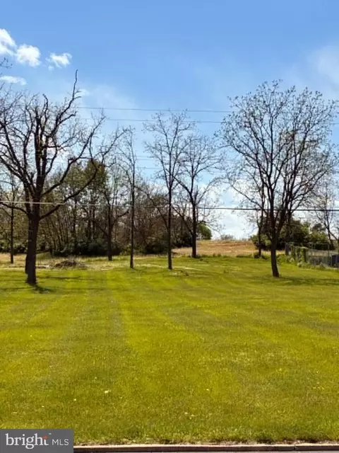 15219 Fairview Rd, Clear Spring, MD 21722 photo 2