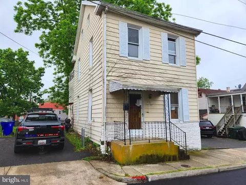 109 John St, Hagerstown, MD 21740
