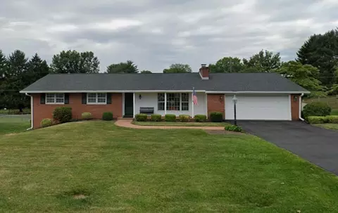 16617 Mosby Dr, Williamsport, MD 21795