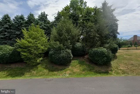 11007 Sani Ln, Hagerstown, MD 21742