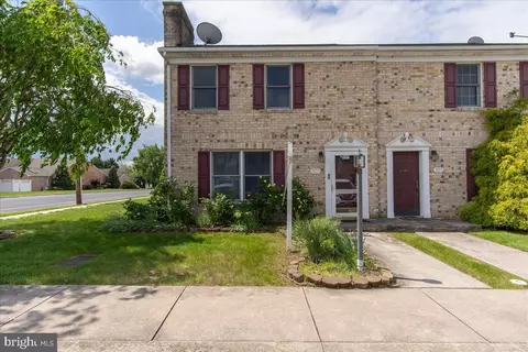327 E Ridge Dr, Hagerstown, MD 21740