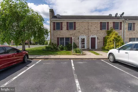 Exterior - 327 E Ridge Dr, Hagerstown, MD 21740 photo 3 of 4