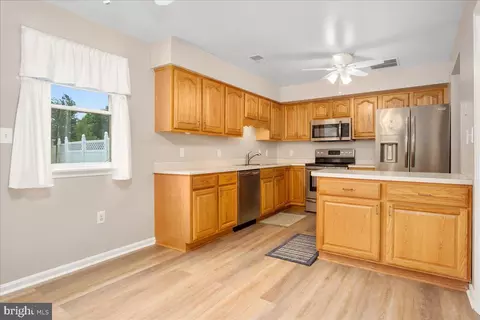 Kitchen - 327 E Ridge Dr, Hagerstown, MD 21740 photo 3 of 3