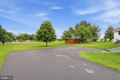 Exterior - 12421 Nesbitt Ave, Clear Spring, MD 21722 photo 7 of 8