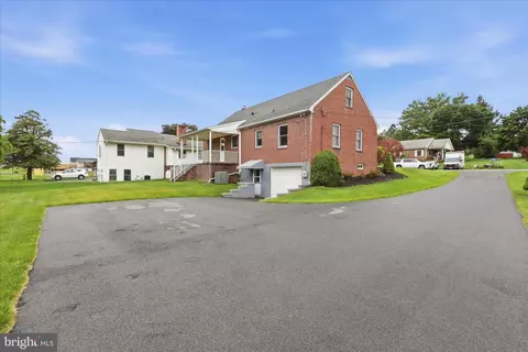 Exterior - 12421 Nesbitt Ave, Clear Spring, MD 21722 photo 2 of 8