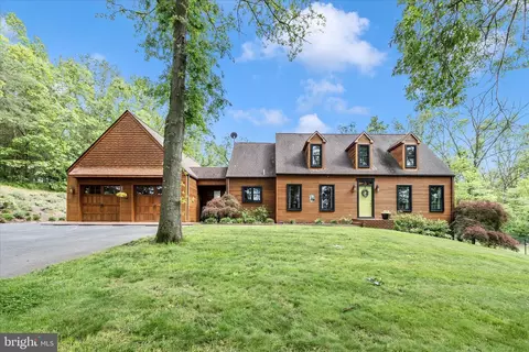15810 Spade Rd, Hagerstown, MD 21740