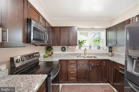 404 Bethlehem Ct, Hagerstown, MD 21740