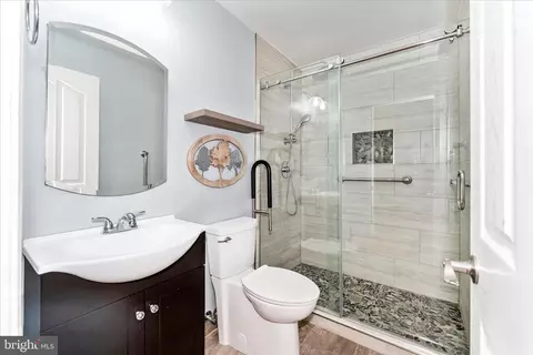Bath - 31 Amanda Dr, Smithsburg, MD 21783 photo 1 of 5