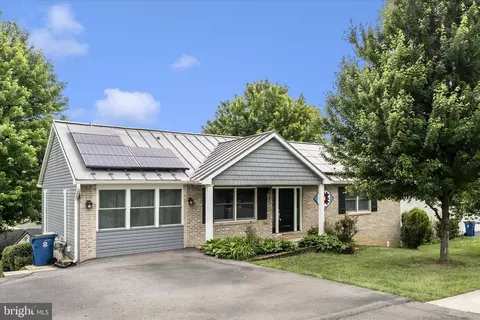 31 Amanda Dr, Smithsburg, MD 21783