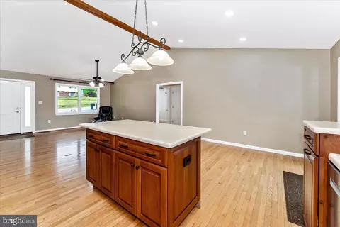 Kitchen - 31 Amanda Dr, Smithsburg, MD 21783 photo 6 of 6