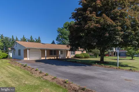 9614 Cafoxa Dr, Williamsport, MD 21795