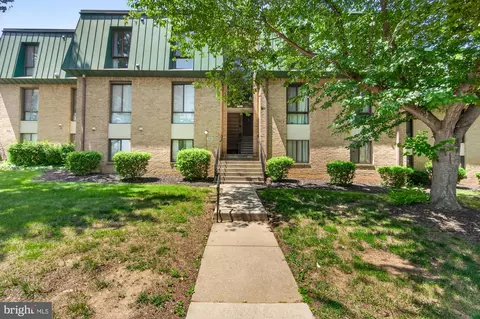1016 301 Brinker Dr #301, Hagerstown, MD 21740