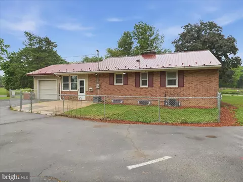 Exterior - 13402 Sandstone Dr, Smithsburg, MD 21783 photo 17 of 18