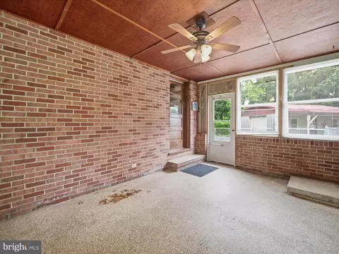 Exterior - 13402 Sandstone Dr, Smithsburg, MD 21783 photo 15 of 18